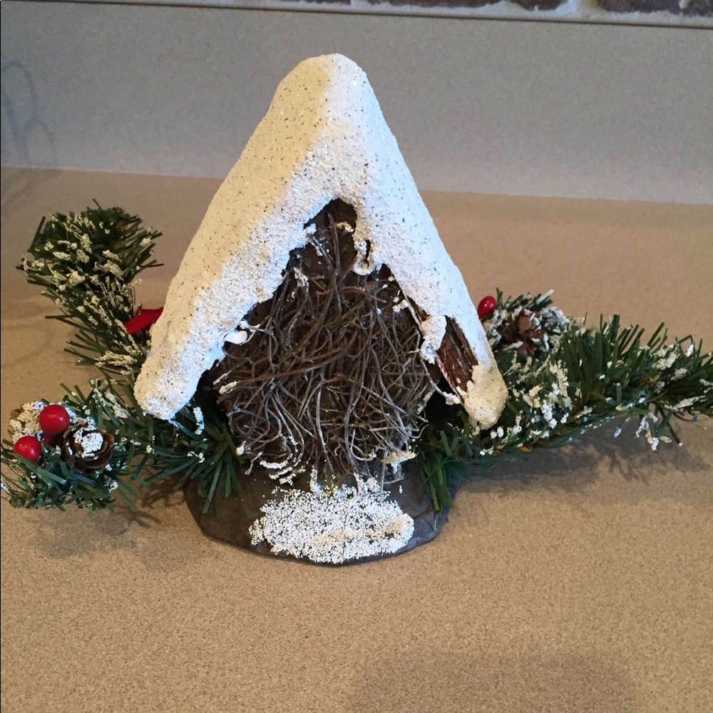 Christmas Small Table Decor - Picture 3 of 4